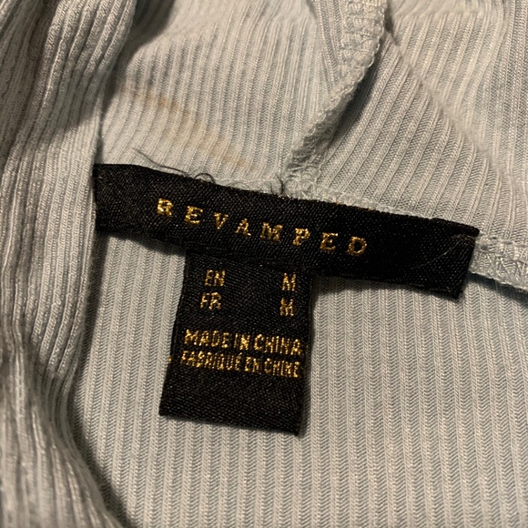 light blue long sleeve crop top with hood - Picture 3 of 3